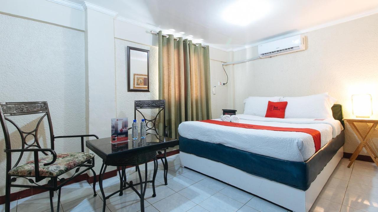 Reddoorz Plus At Lagoon Resort Zambales Olongapo Esterno foto